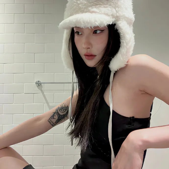 群莺乱飞